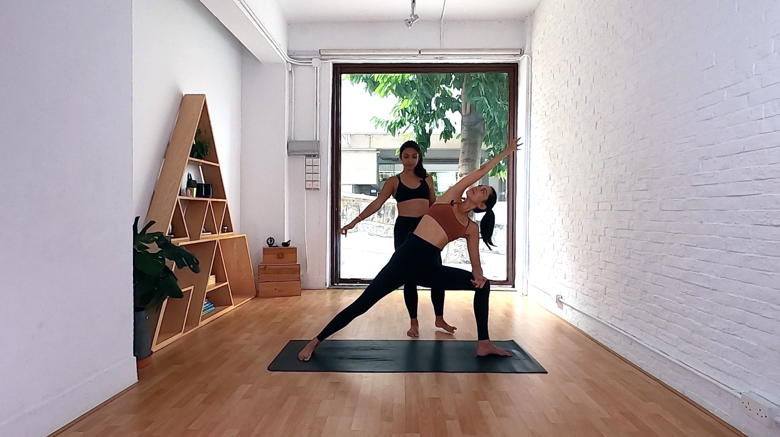 Foundations I Nikita & Natalie