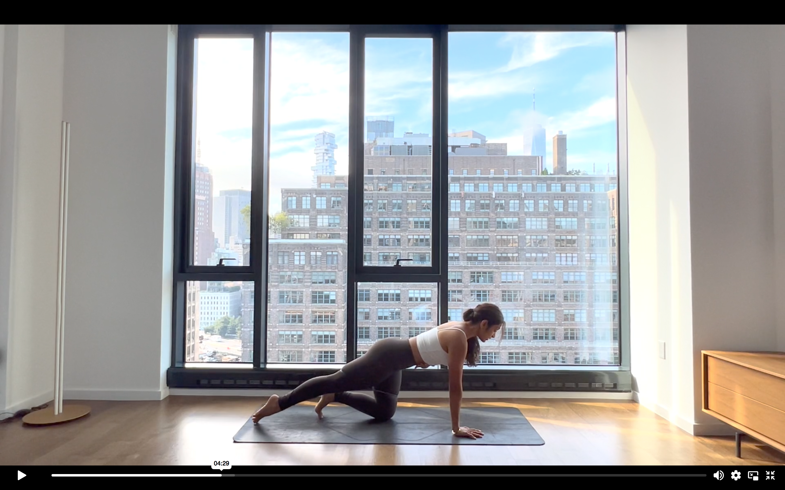 Pilates - Glutes and Abs | Nikita 