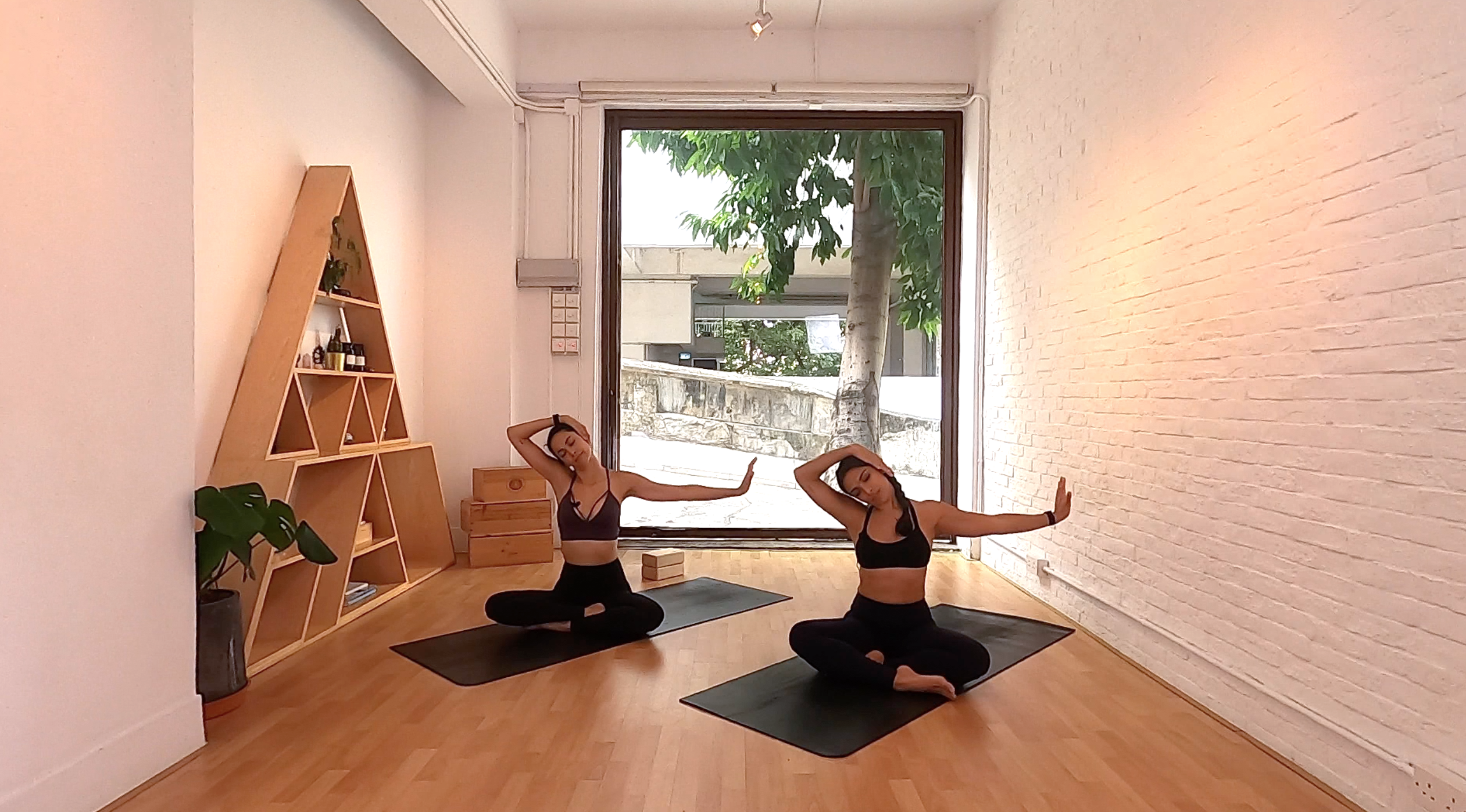 Honey Flow 2 I Nikita & Natalie