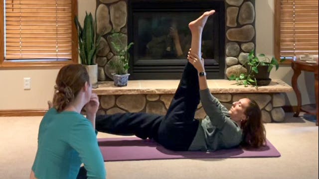 20 min. full body flow with Kels!