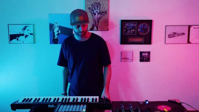 Alex Knox - Renaissance Man - Live Pe...