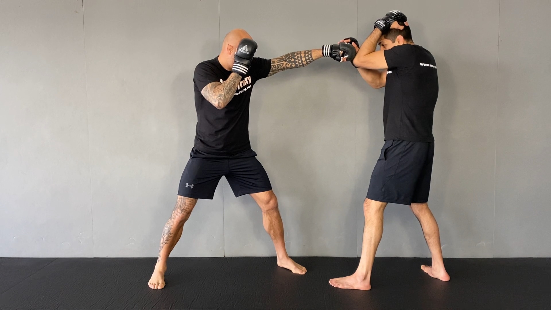 DRILL FÜR SINGLE LEG HEAD OUTSIDE ENTRY ACTIVE JAB