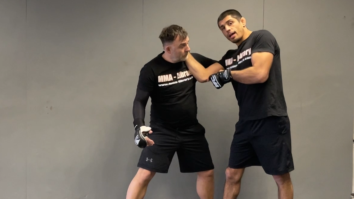 EXPLANATION FÜR DEFENSIVE CLINCHING