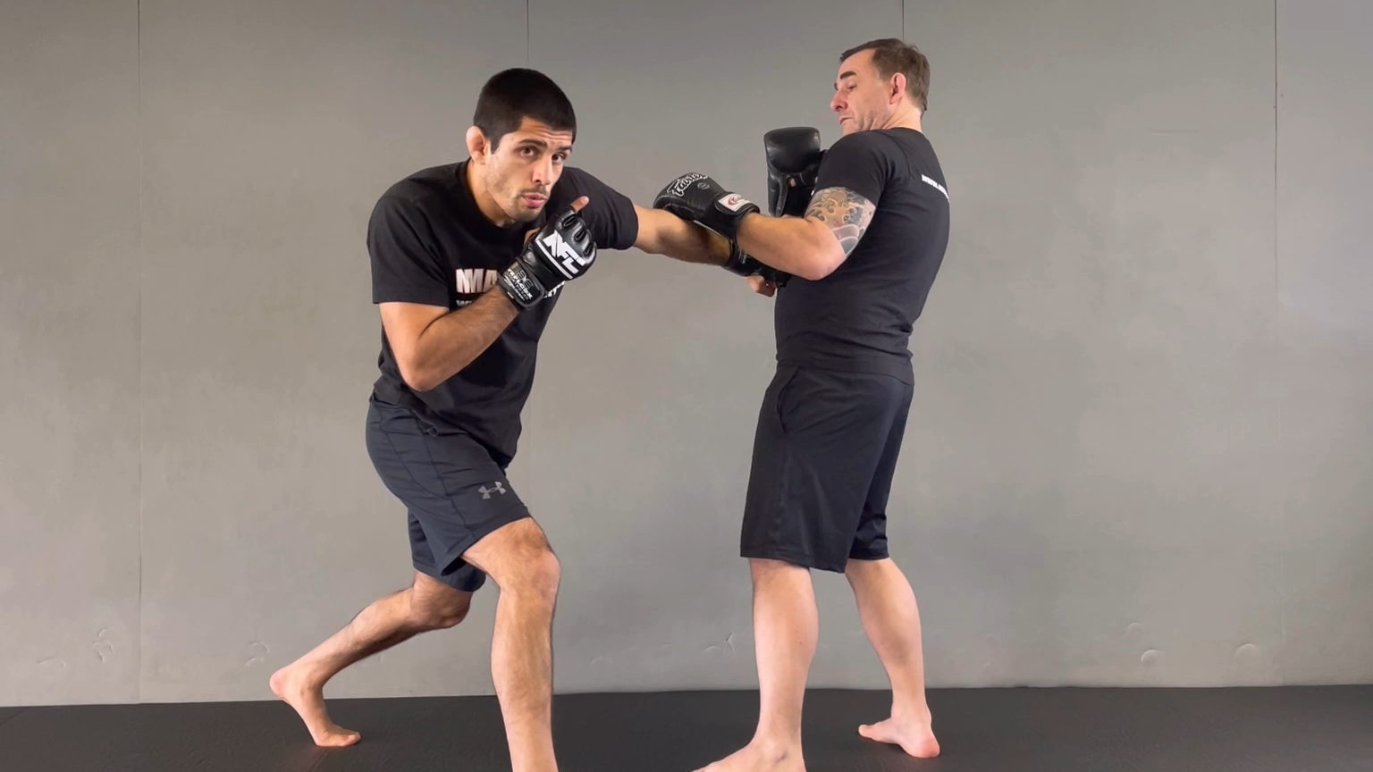 DRILL FÜR BLITZ OFFENSIVE JAB TO BODY