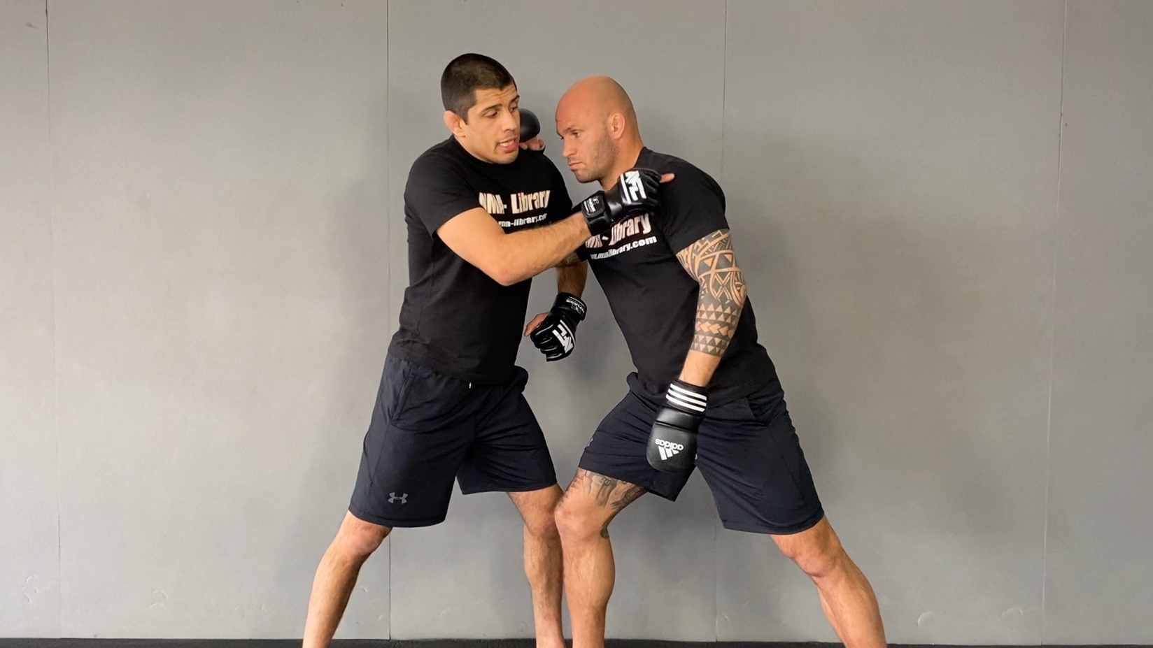 DRILL FOR UNDERHOOK OFFENSE SHOULDERSTRIKES