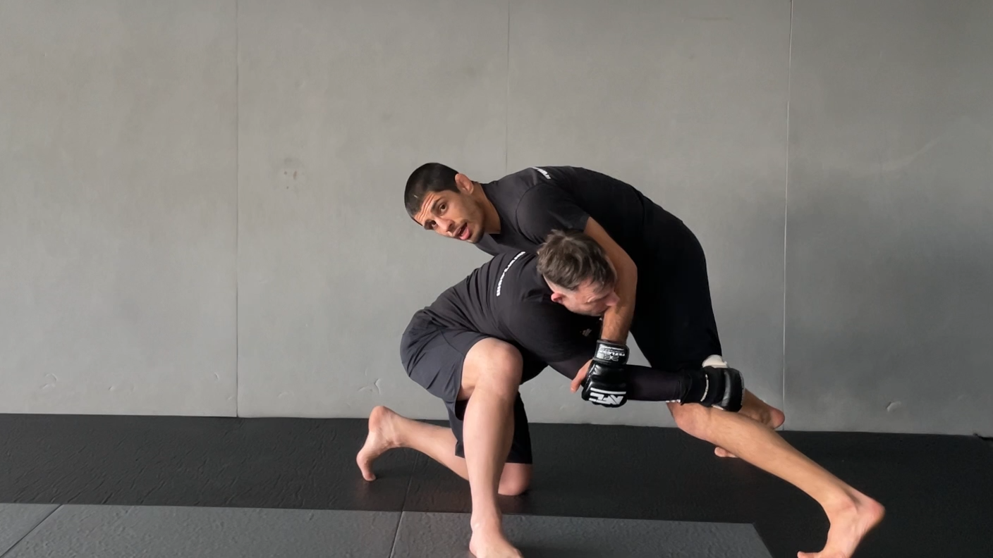 DRILL FOR BASIC DOUBLE LEG TAKEDOWN DEFENSE