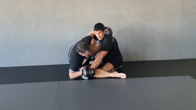 DRILL FÜR OPEN GUARD SCISSOR SWEEP