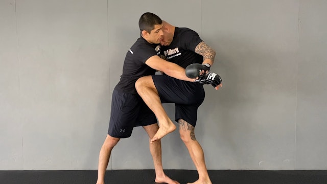 Drill for Underhook Offense Knees To The Body 