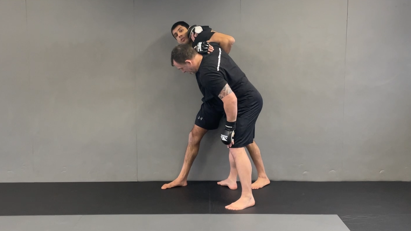 DRILL FOR OVERHOOK MANTIS ESCAPE
