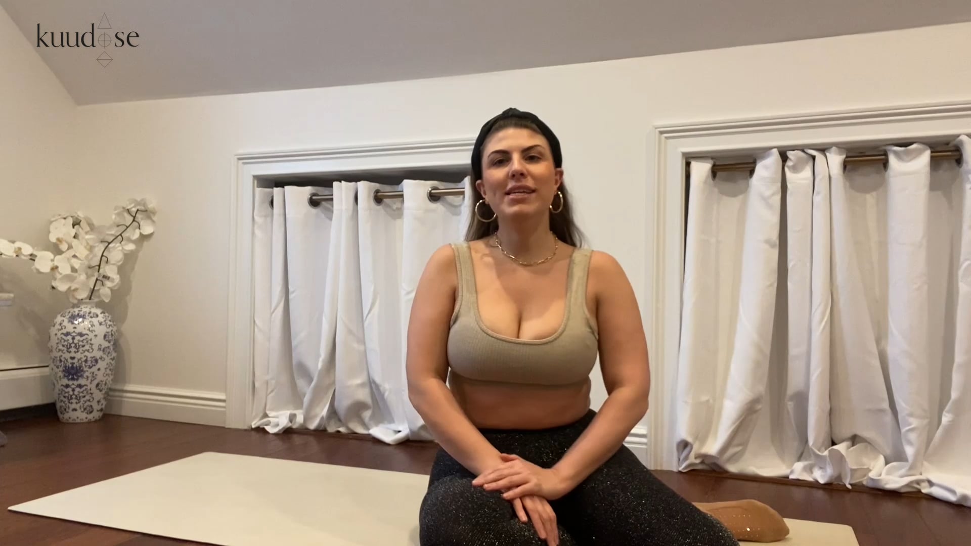 7 Minute Pilates Abs (Pre/Post Natal Friendly, No Equipment)