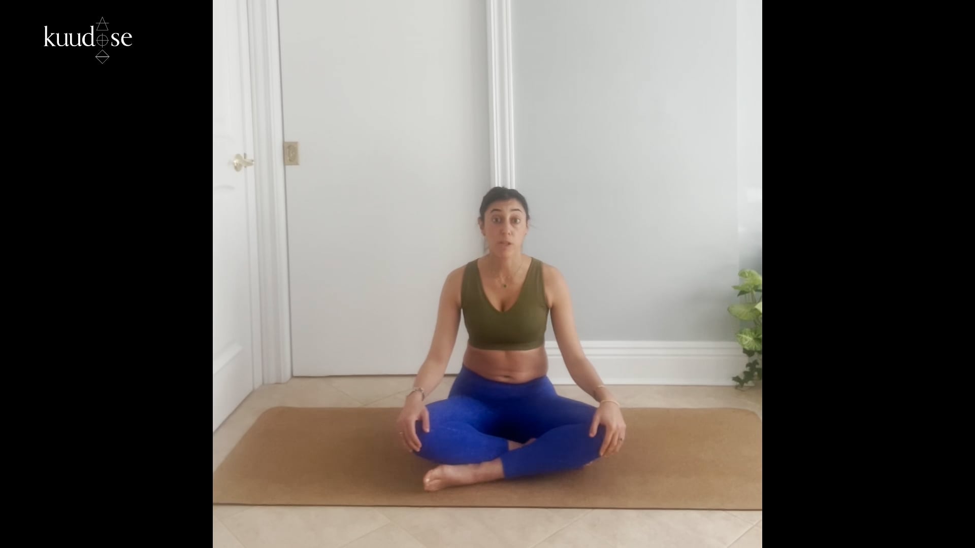 14 Minute Glutes-Focused Pilates Workout (All Levels, No Equipment)