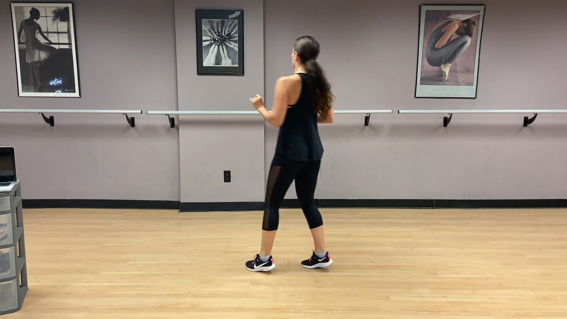 Intro: "Cruisin" Dance