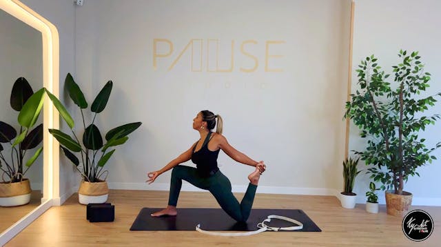 YOGA 10 - Vanessa Sikale