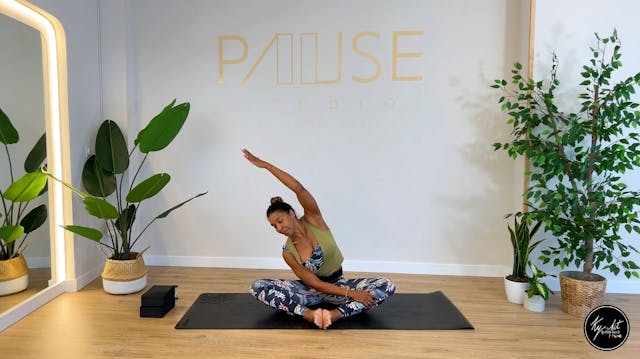 YOGA 03 - Vanessa Sikale