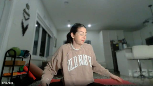 Morning Flow Yoga with Kylie October ...