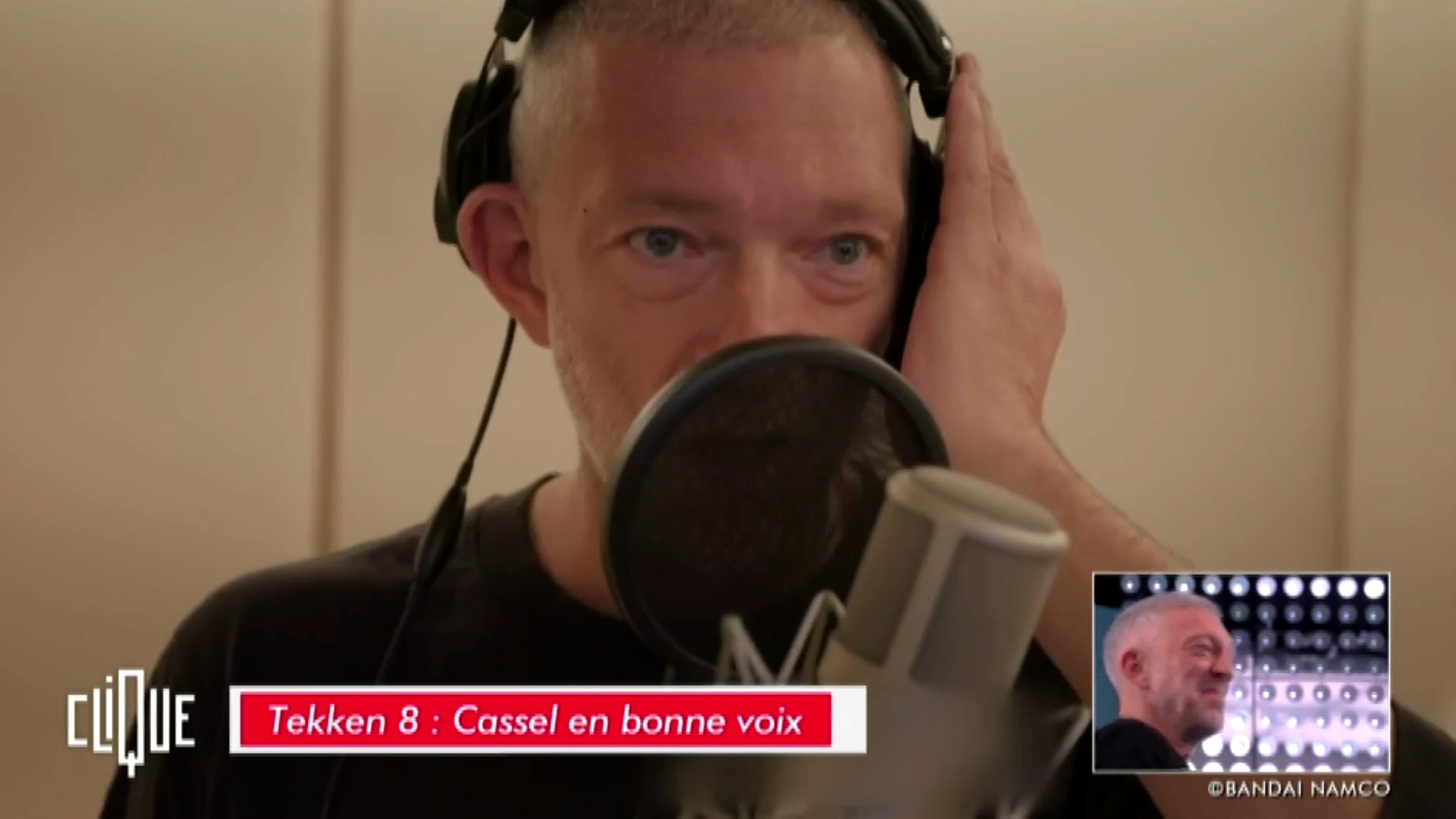 Les petits mâles dans Clique (Canal Plus)