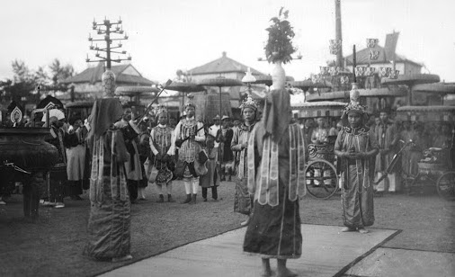 Buổi lễ của vua Khải Định cầu cho quốc thái dân an - 24/04/1923