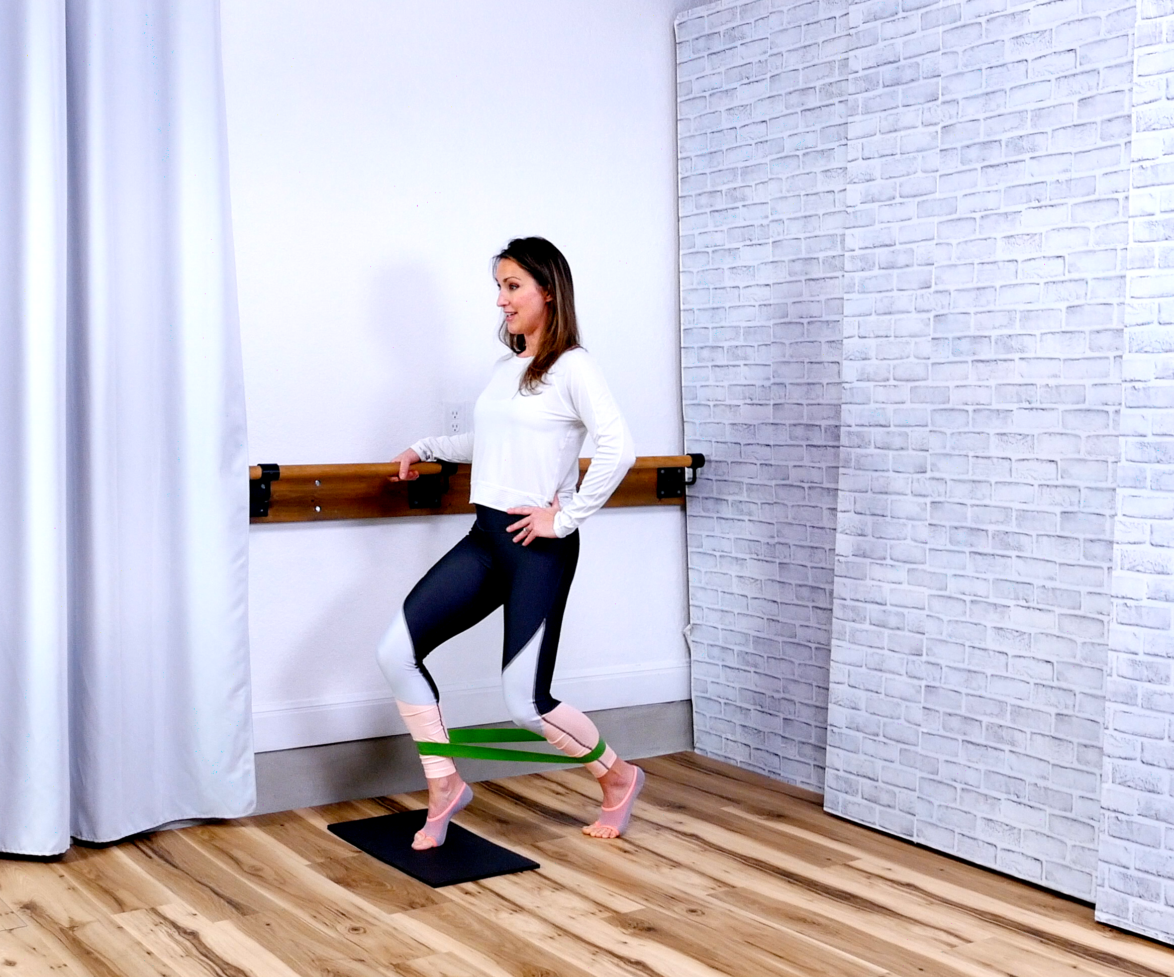 Barre Work: Parallel + Leg Hip Isolation with Resistance band