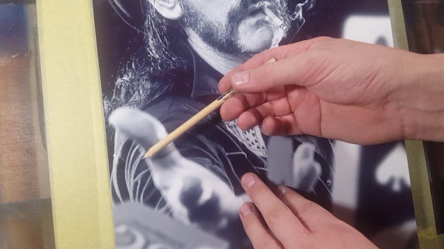 Airbrushing Lemmy (Part 2)