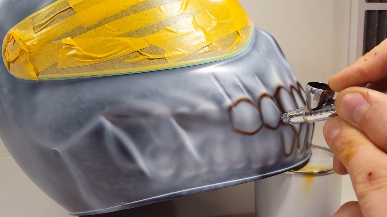 Airbrushing Skull Style Helmets (Part 2)