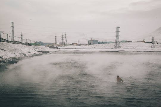 A MOON OF NICKEL AND ICE  a film by François Jacob