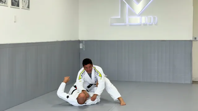 Half Guard Top: Choke