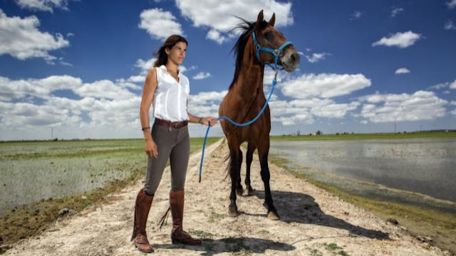 Lea Vicens "Llevo encima de un caball...