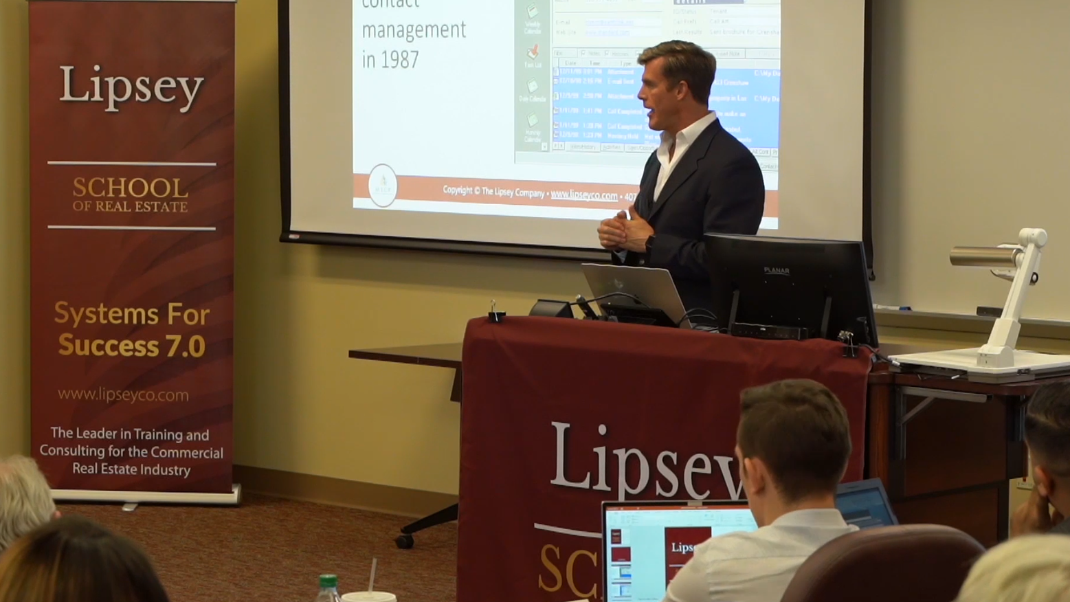 18.1 – The Role of a CRM