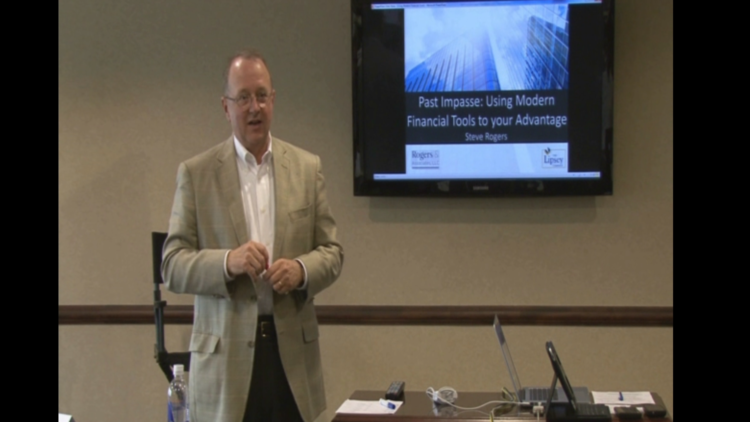 11mov - Financial Tools for Deal Makers