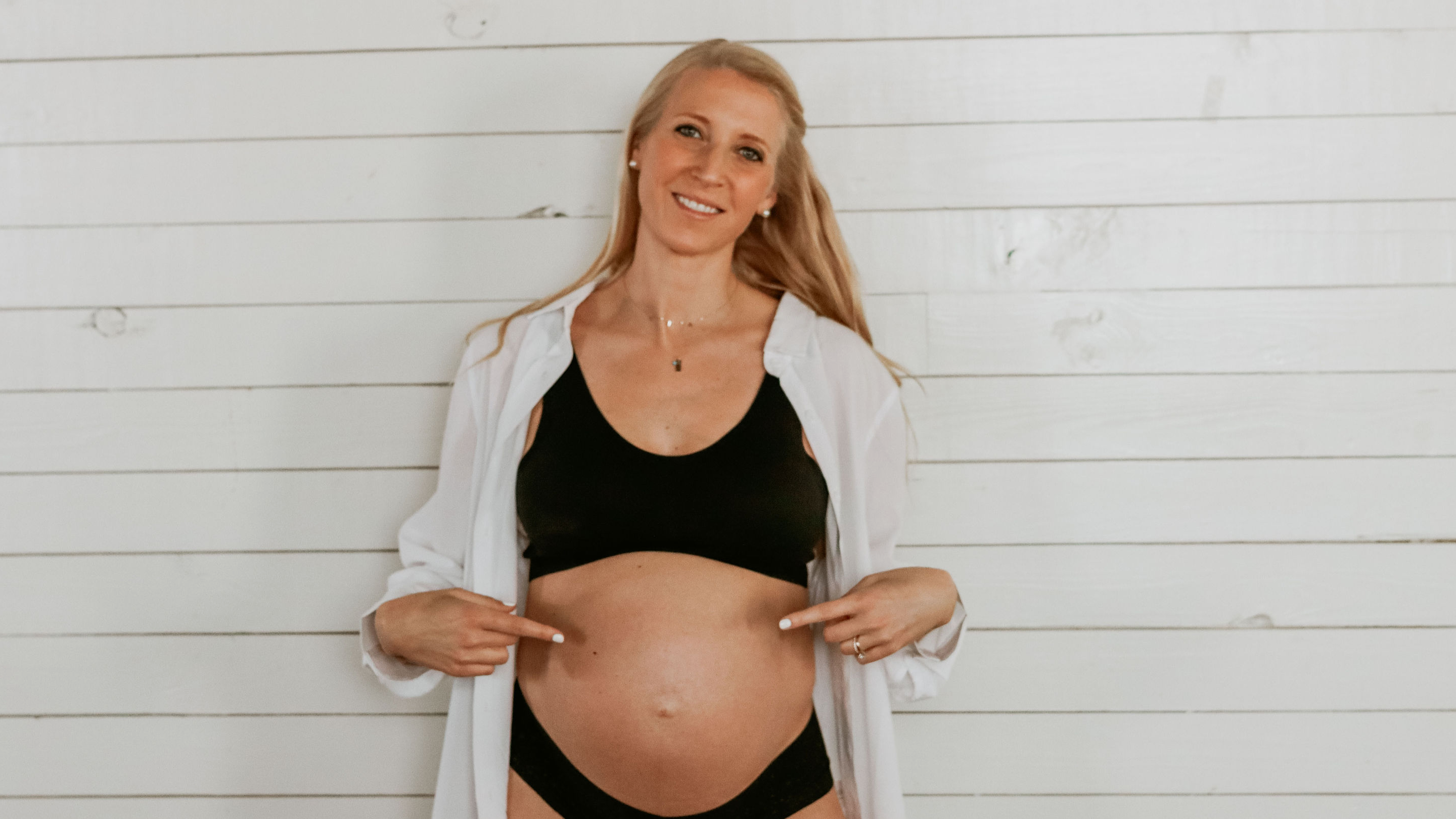 30 Min Prenatal Yoga Sculpt - Optional 1 lb ankle weights (Live 2/21)