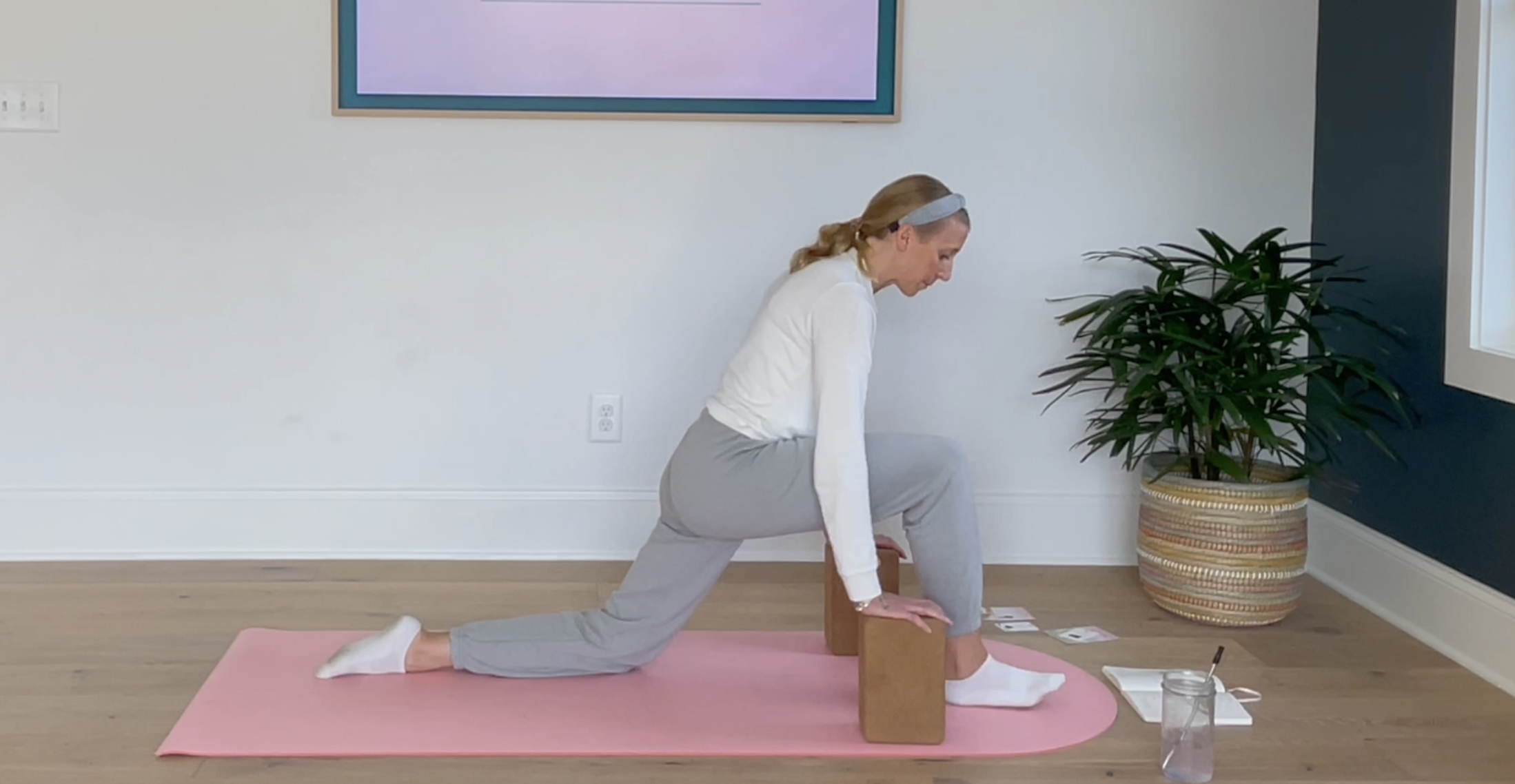 29 Min Postnatal Fascia Flow - Optional Yoga Blocks