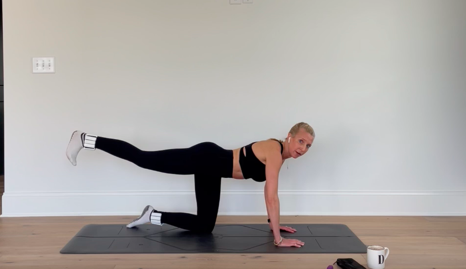 30 Min Sculpt + 15 Min Yoga - 1 + 3 lb weights (Live 10/24)