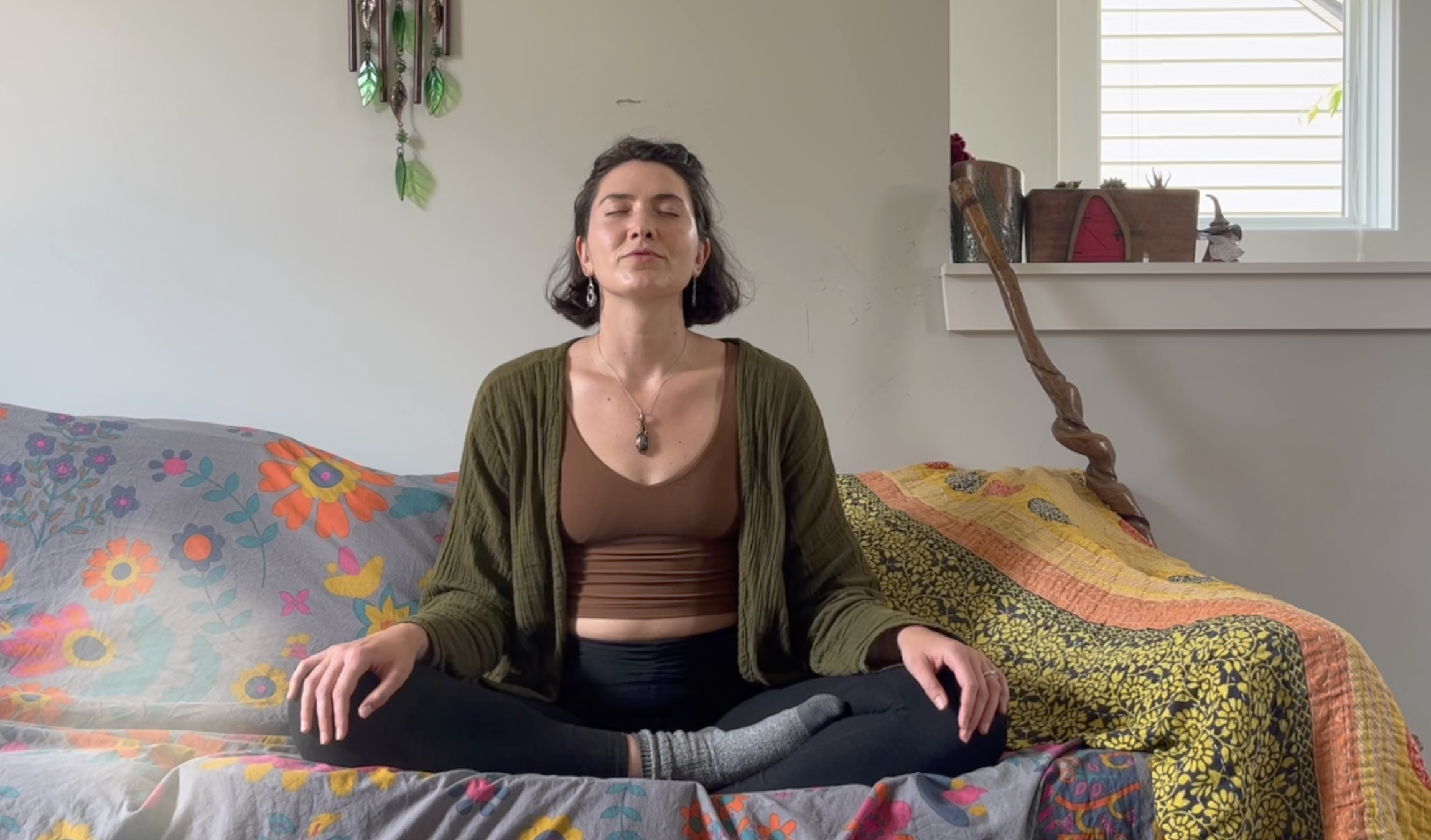 Flowith Brooke Yoga - 13 Min Mediation