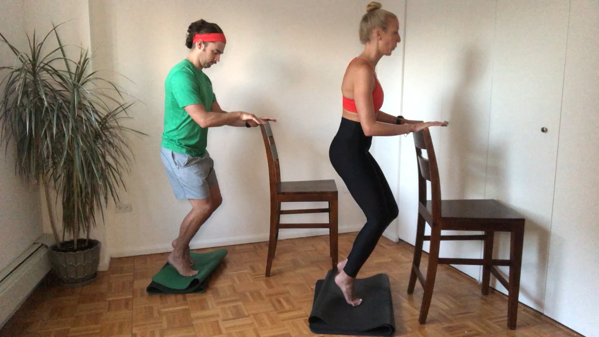 12 Min Thighs - Chair