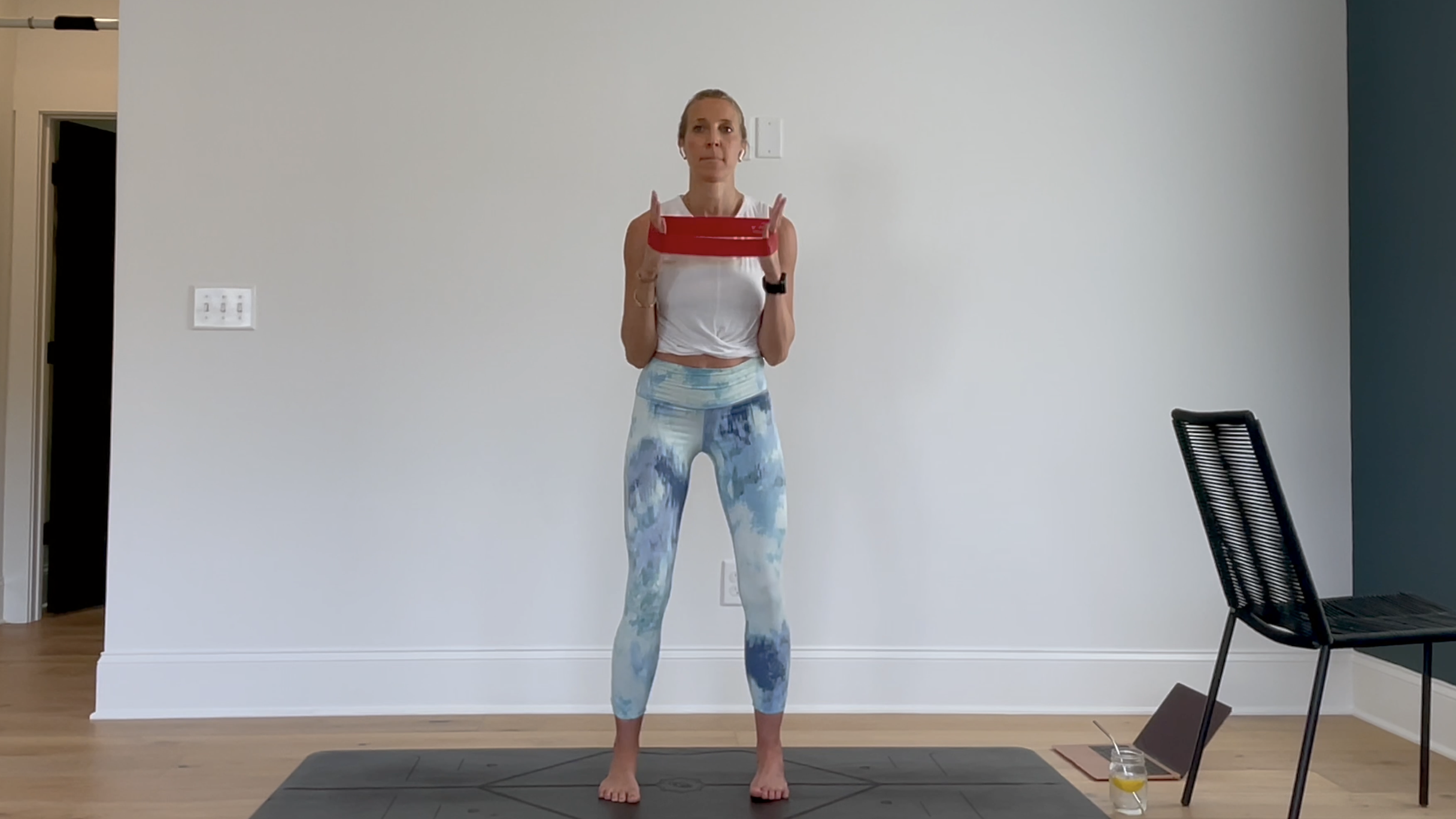 30 Min Full Body - Loop Band + Chair