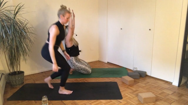 45 Min Katonah Yoga with Jess Wood - Optional yoga blocks 