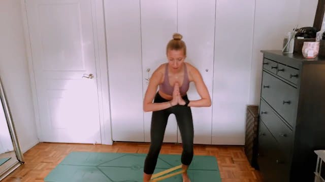 10 Min Glutes - Loop Resistance Band
