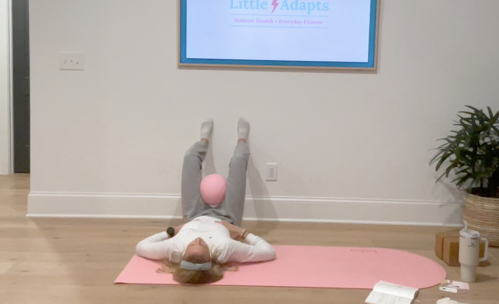 30 Min Pre/Postnatal Pelvic Floor - Breathwork + Movement