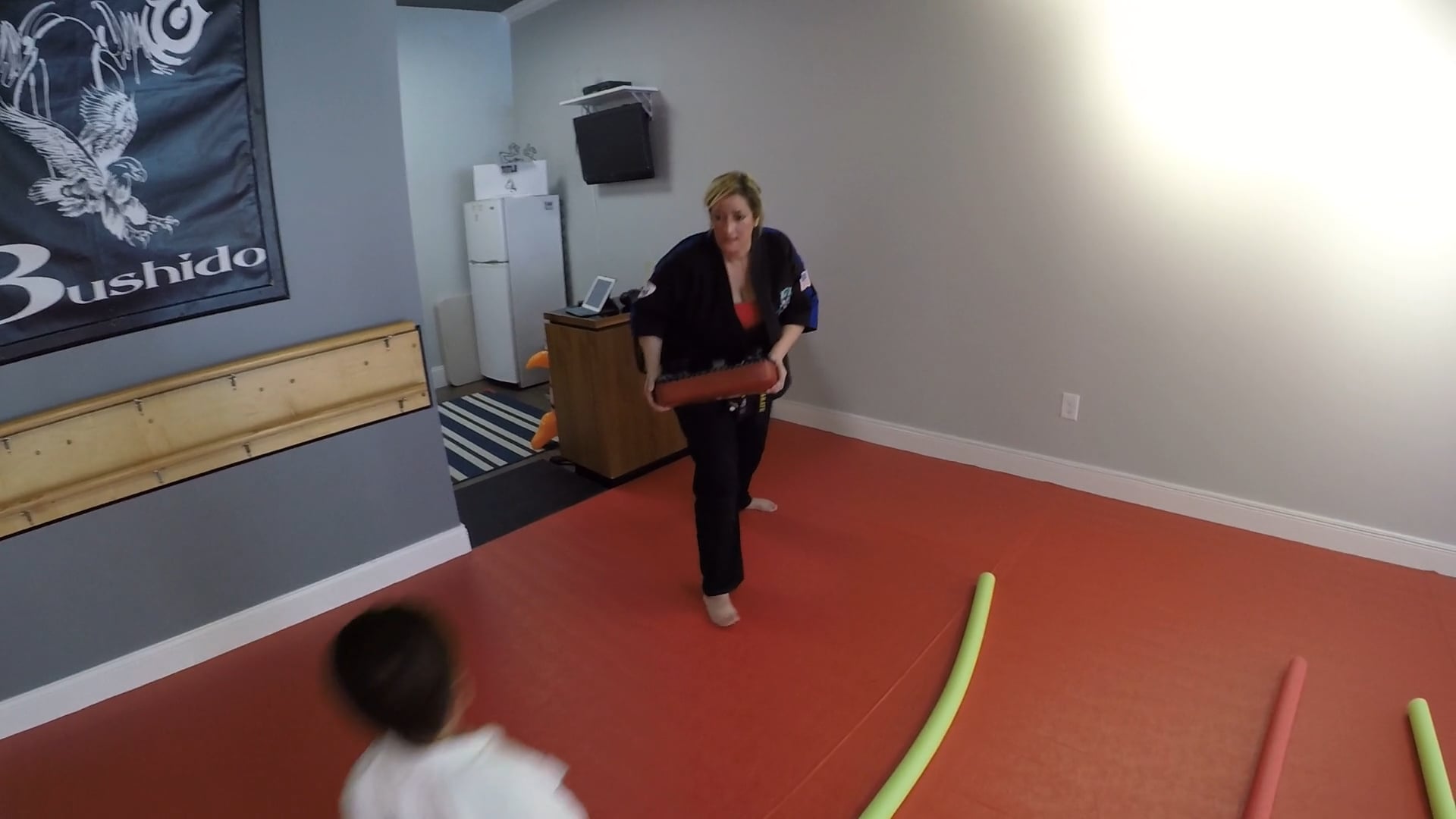 4-Balance & Coordination,Noodles and knee kicks