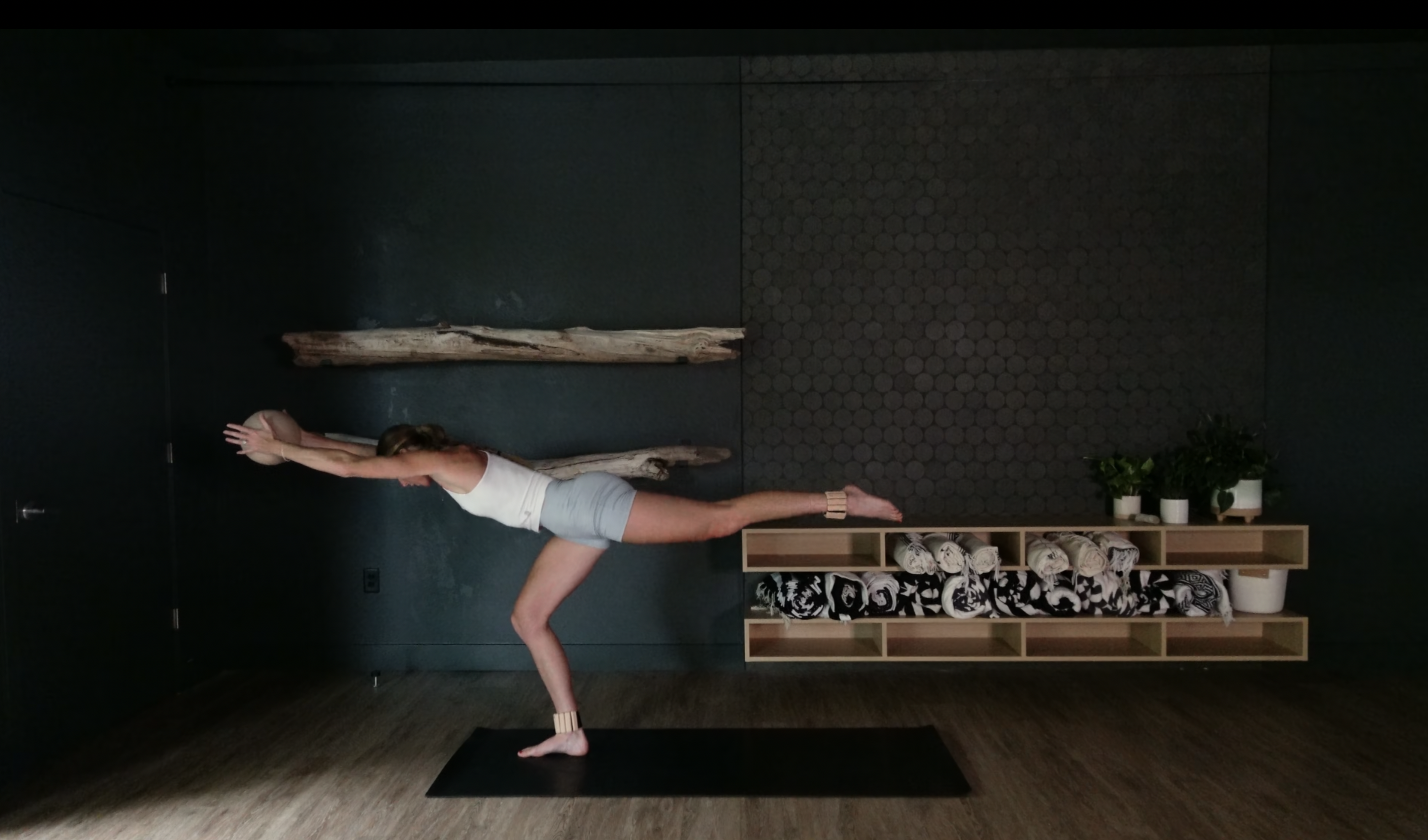 40 MINUTE FUNCTIONAL PILATES TONE