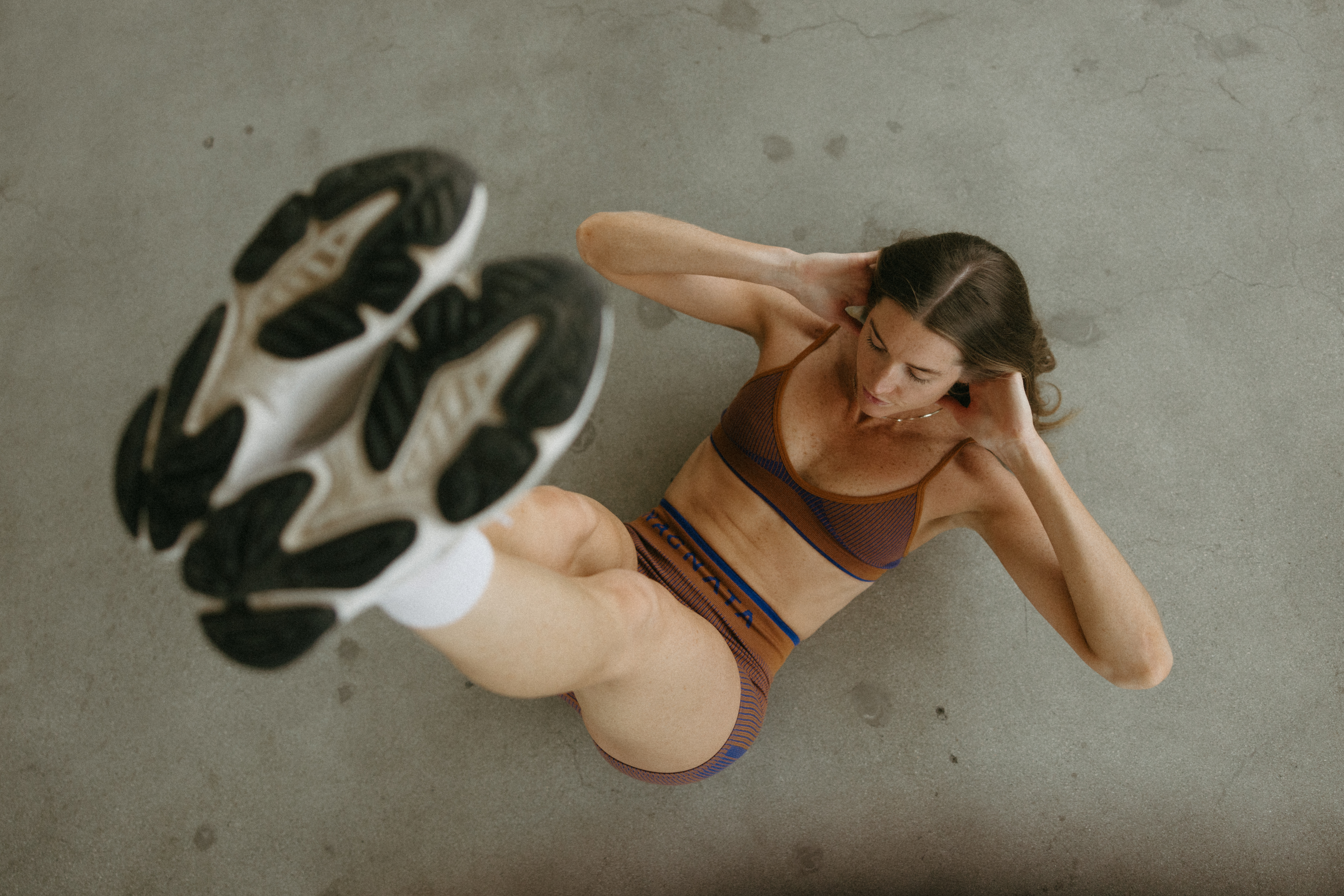 22 MIN LOWER BODY + CORE BURN