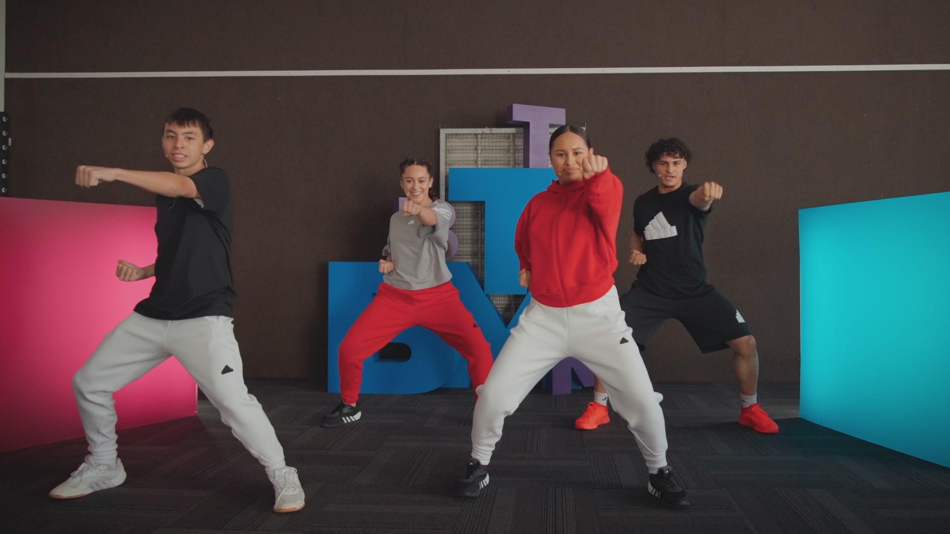 BORN TO MOVE #32 (13-16) Yin And Yang