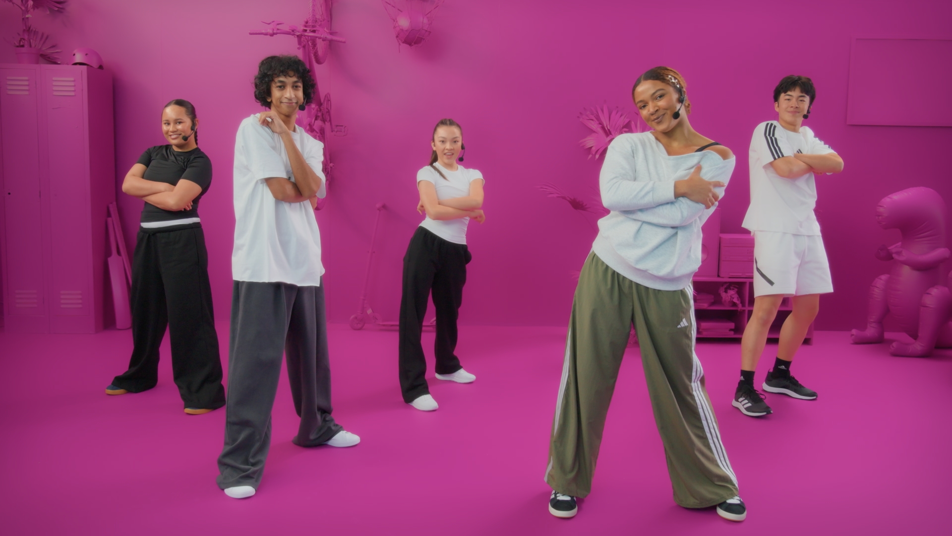 BORN TO MOVE #37 (13-16) Funky Frenzy