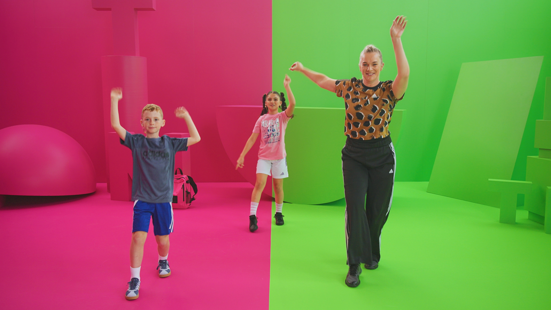 BORN TO MOVE #33 (6-7) Dancing Lions