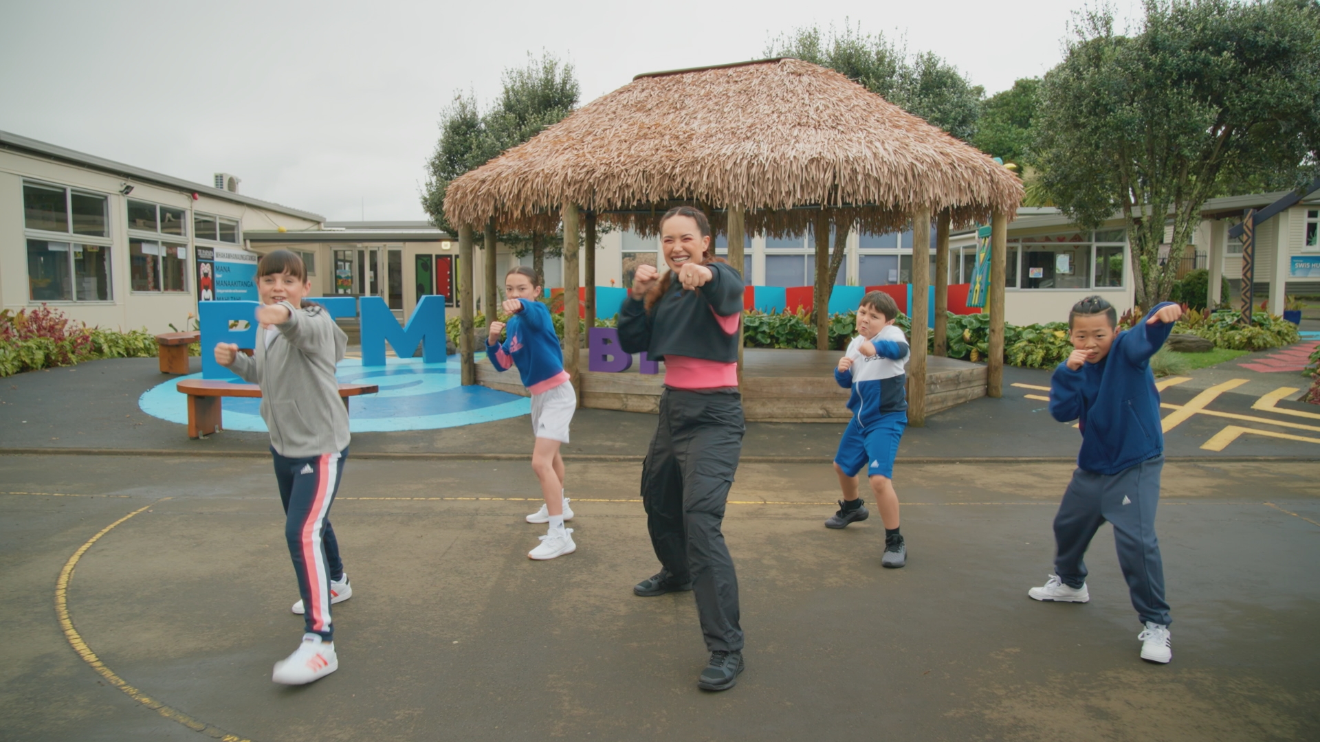 BORN TO MOVE #32 (8-12) Moving Buddies