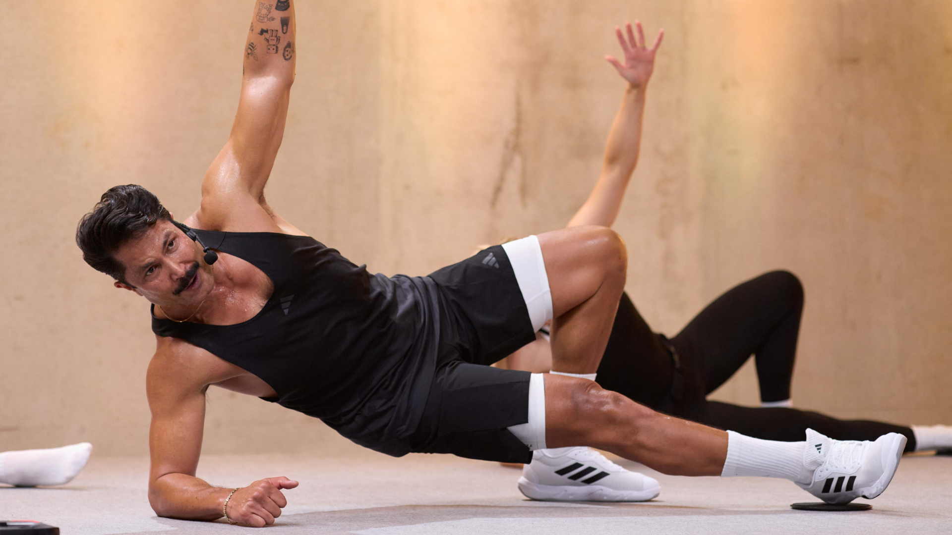 LES MILLS SHAPES #14 Slider Strength
