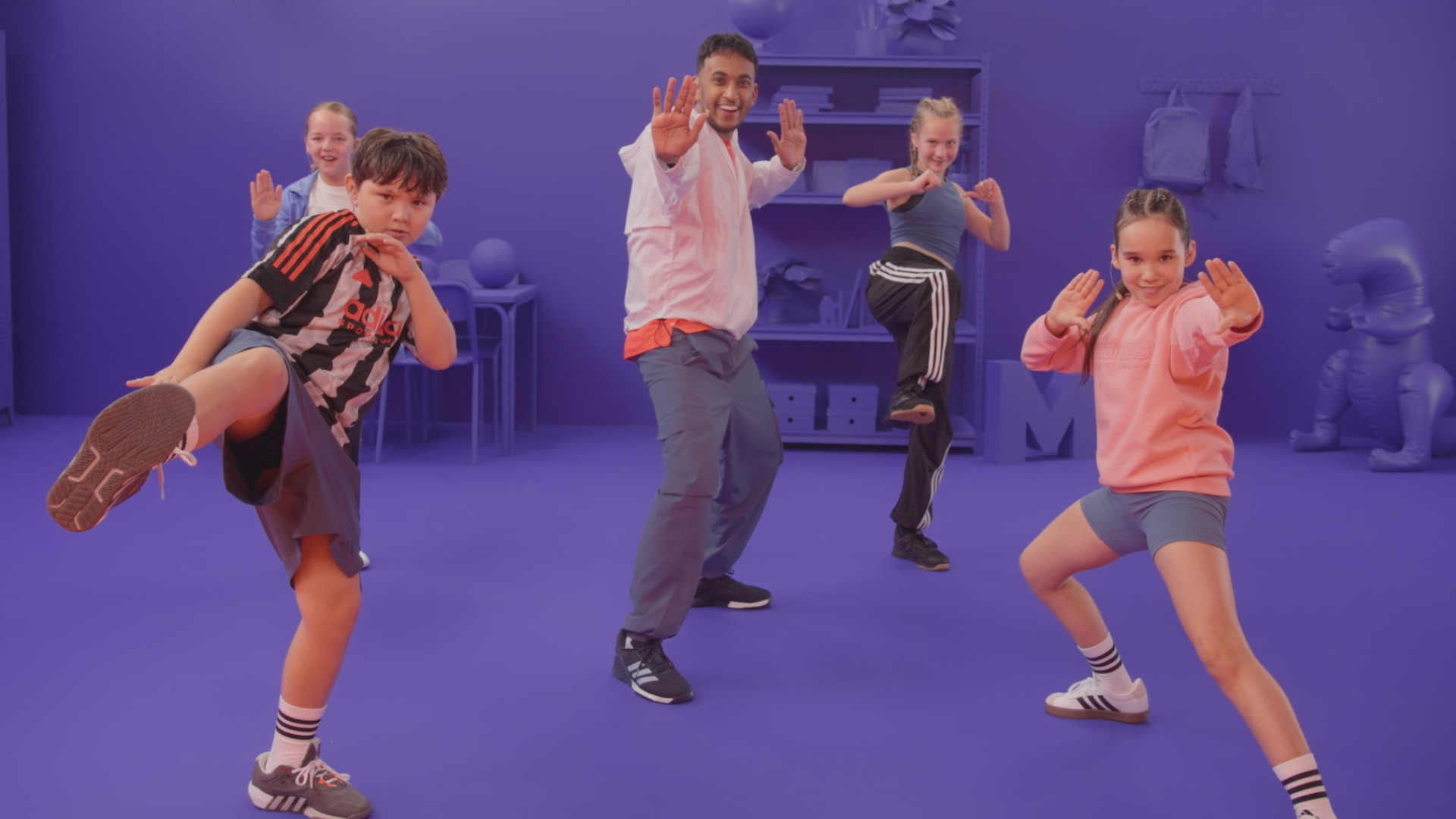 BORN TO MOVE #35 (8-12) Energy Switch