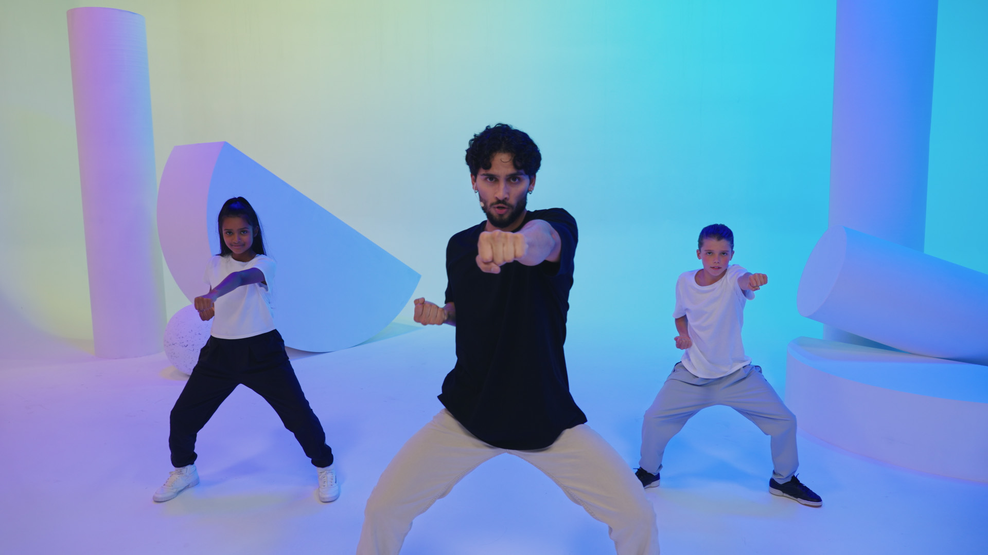 BORN TO MOVE #28 (8-12) Dreaming Of You