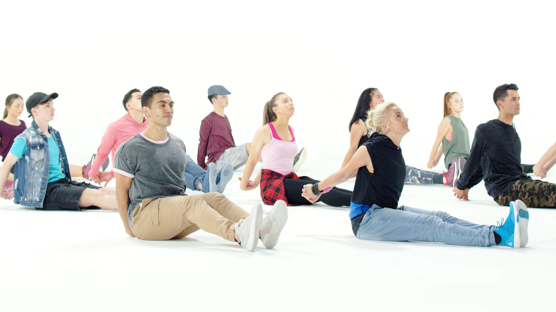 BORN TO MOVE #14 (13-16) 1+