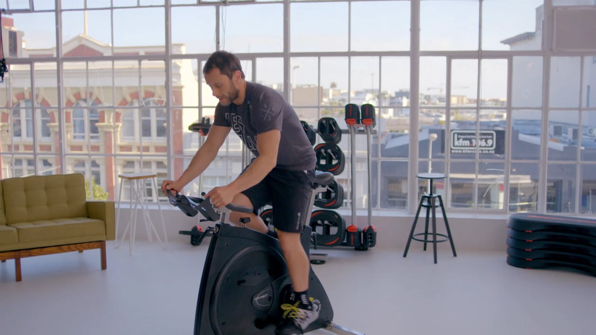 LEARN THE MOVES: Standing Climb